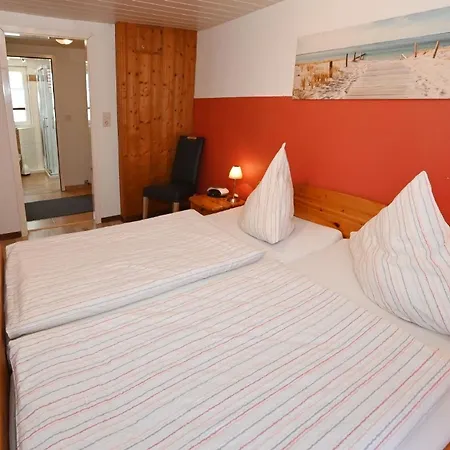 Karin 02 Mit Balkon In West Lage Bis Zu 4 Personen In Appartamento Büsum