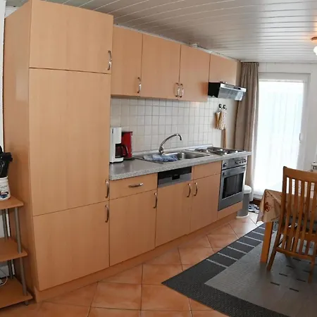 Karin 02 Mit Balkon In West Lage Bis Zu 4 Personen In Büsum